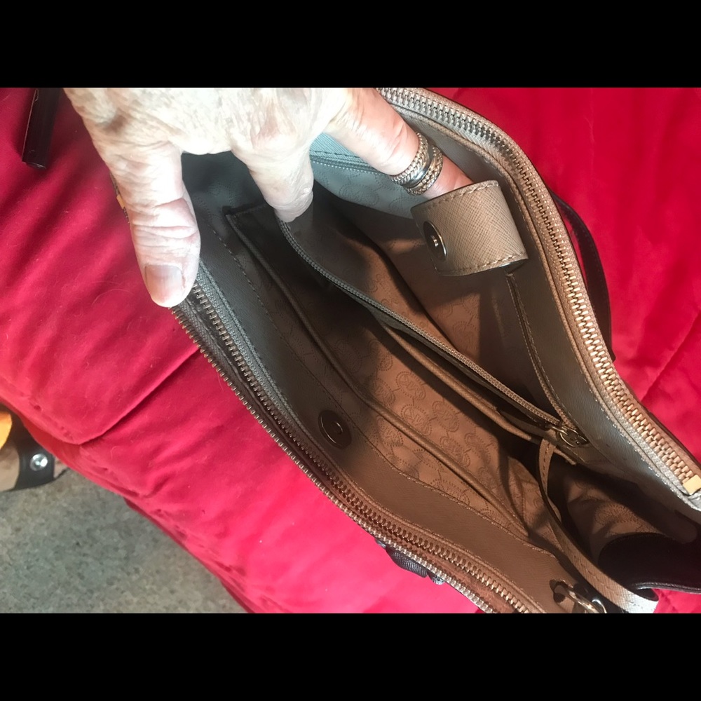 🖤EGUC🖤MK BLK, GRY, WHITE  MED TOTE - BAG W/STRAP - Picture 5 of 6